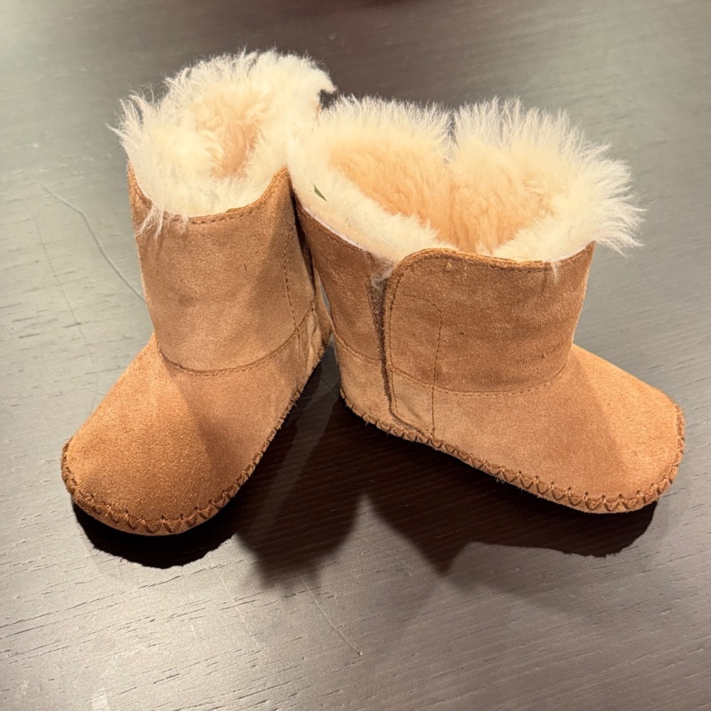 Like New - Baby Caden Ugg Tan Boots Size 2/3